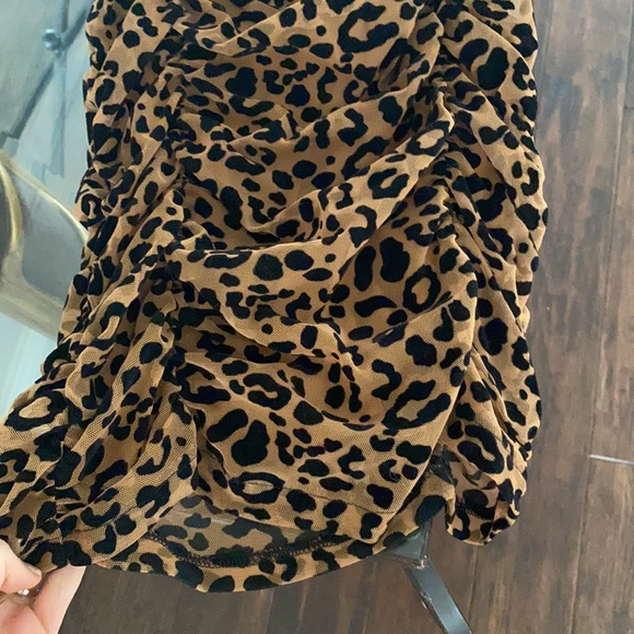 rouged leopard tight midi dress - Picture 9 of 10